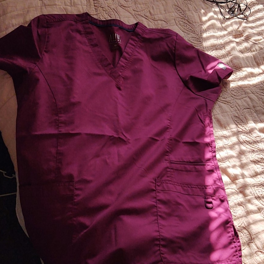 Scrub top